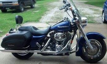 For sale.. 2006 Harley Davidson Road King Custom. Only 16,000 miles. Detach...