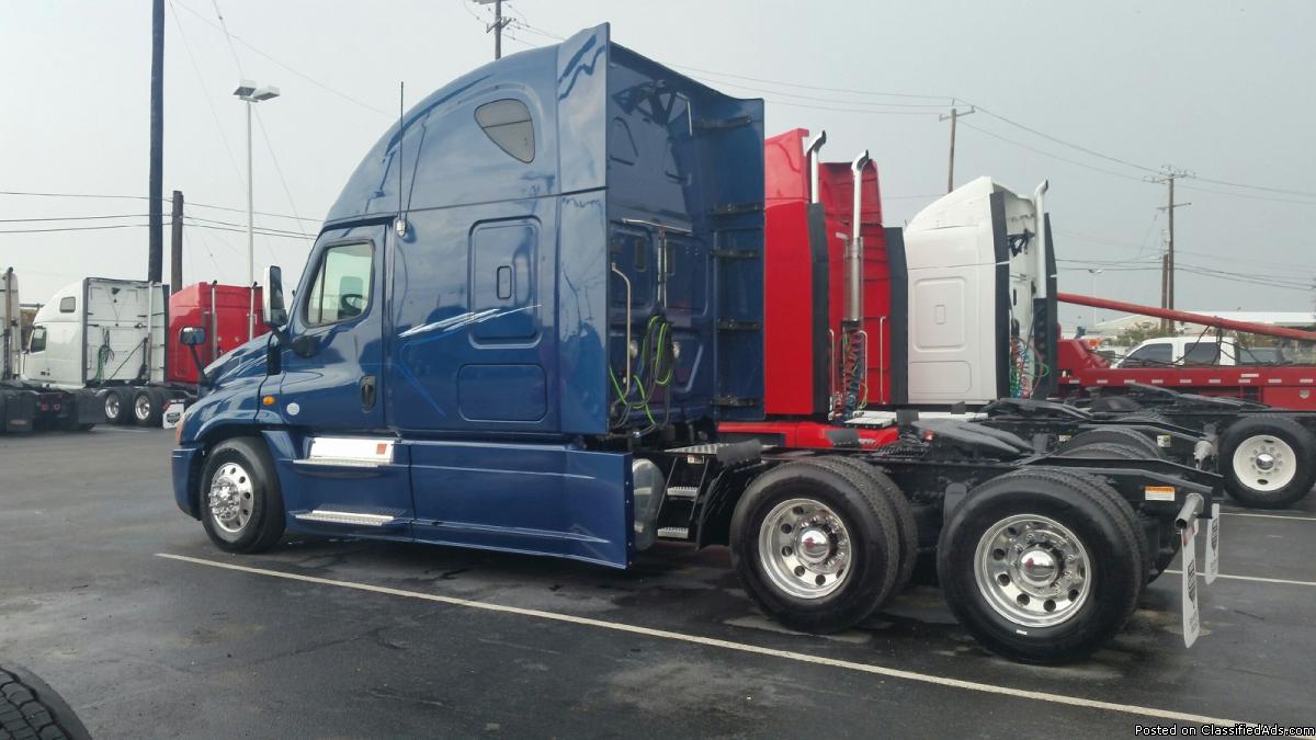 Immaculate Freightliner Cascadia Priced to sell