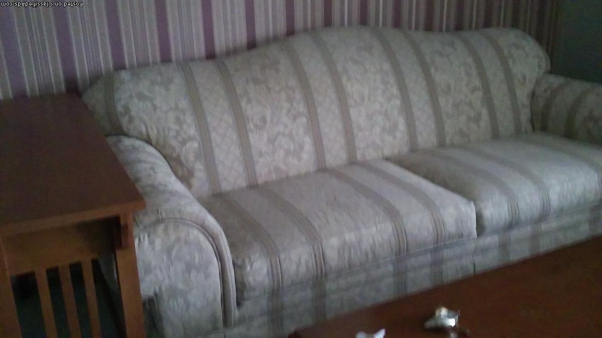 Camelback Sofa, 0