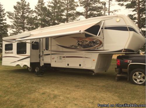 2012 Keystone Montana 3700RL