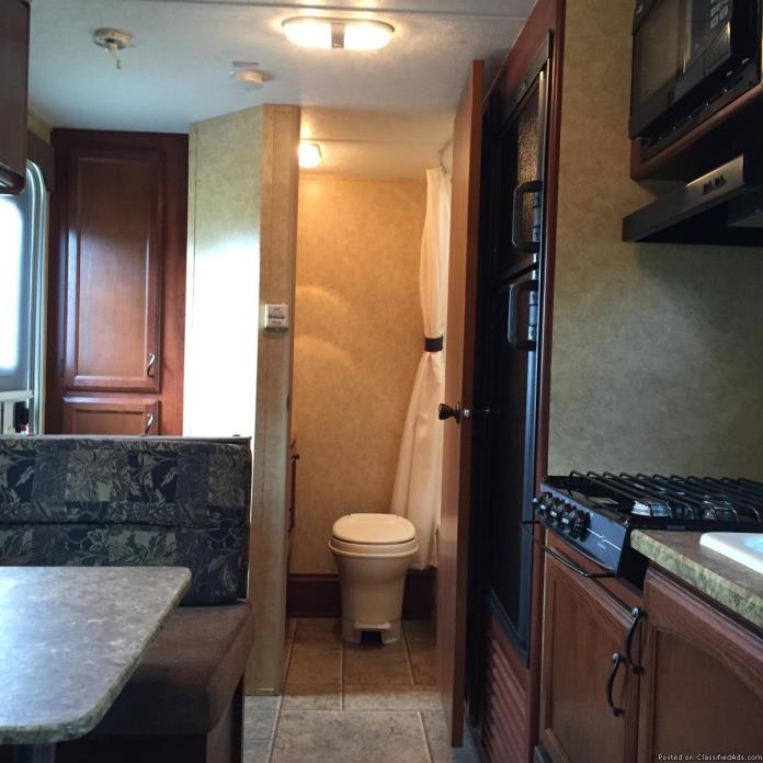 2010 Tracer by Forest River M-205 M  Camper