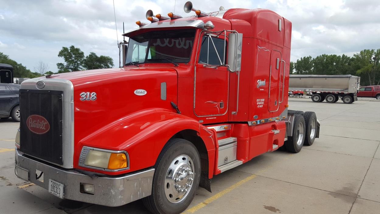 1998 Peterbilt 377  Conventional - Sleeper Truck