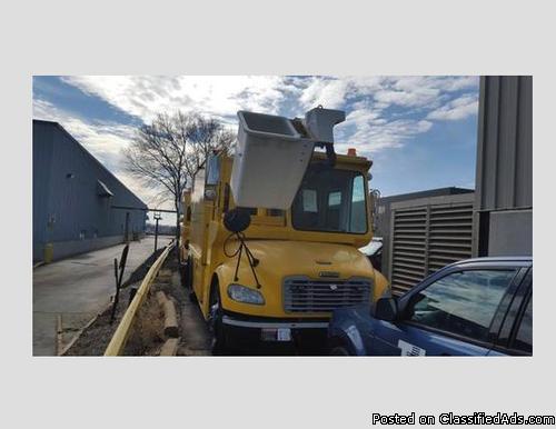 2009 Freightliner Utilmaster Aerial Bucket Lift