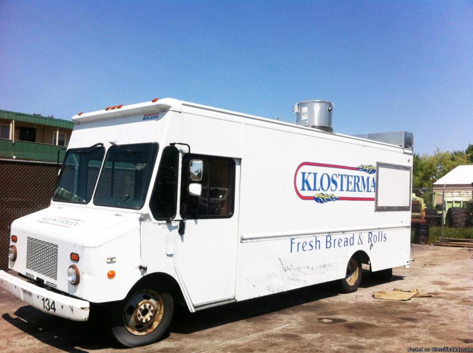 2005 FOOD TRUCK FOR SALE