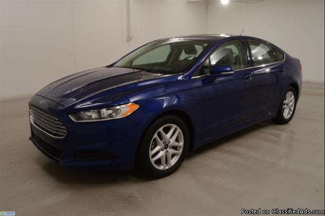 2015 Ford Fusion SE - Sporty Mid-Size Sedan - Rear View Camera - LOW MILES!!!