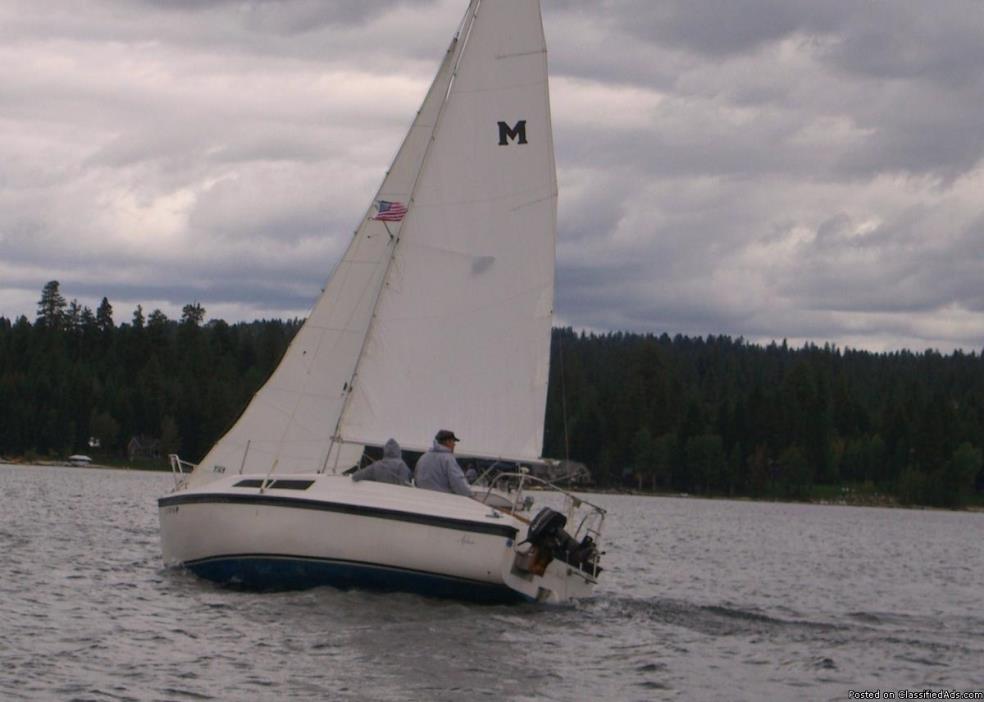 MacGregor Sailboat 26 foot swing keel
