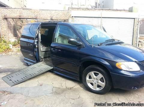 Handicapped Van - 2005 Dodge Grand Caravan SXT Mobility Wheelchair