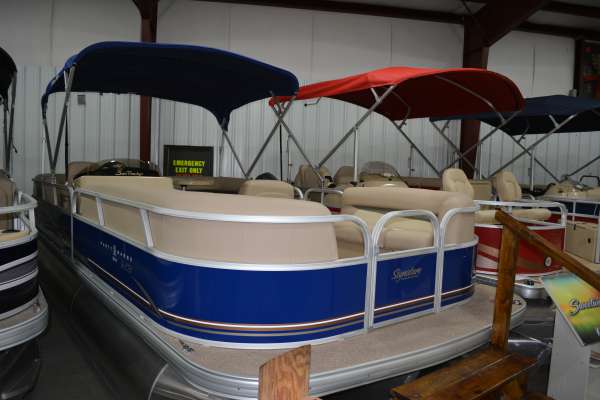 2014 Sun Tracker Party Barge 24 XP3